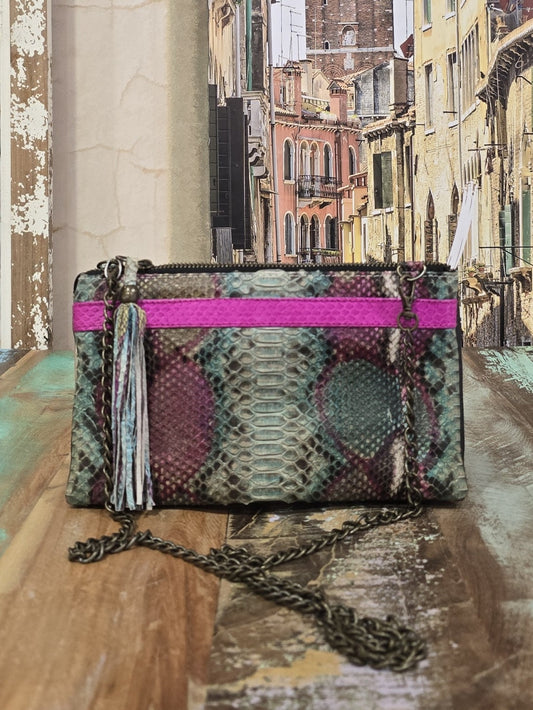 Tres Ibiza Clutch in Pink und Grün mit abnehmbarem Kettengurt