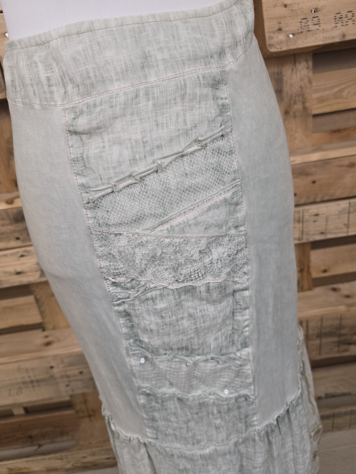 Elisa Cavaletti Maxirock mit Perlendetails